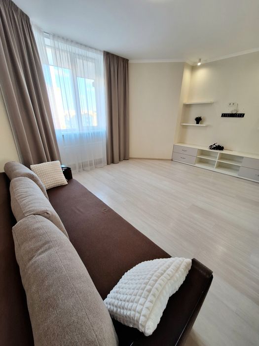 Простора 2 кім квартира в ЖК Софія Сіті,  67 м2, Є 3 РОКИ