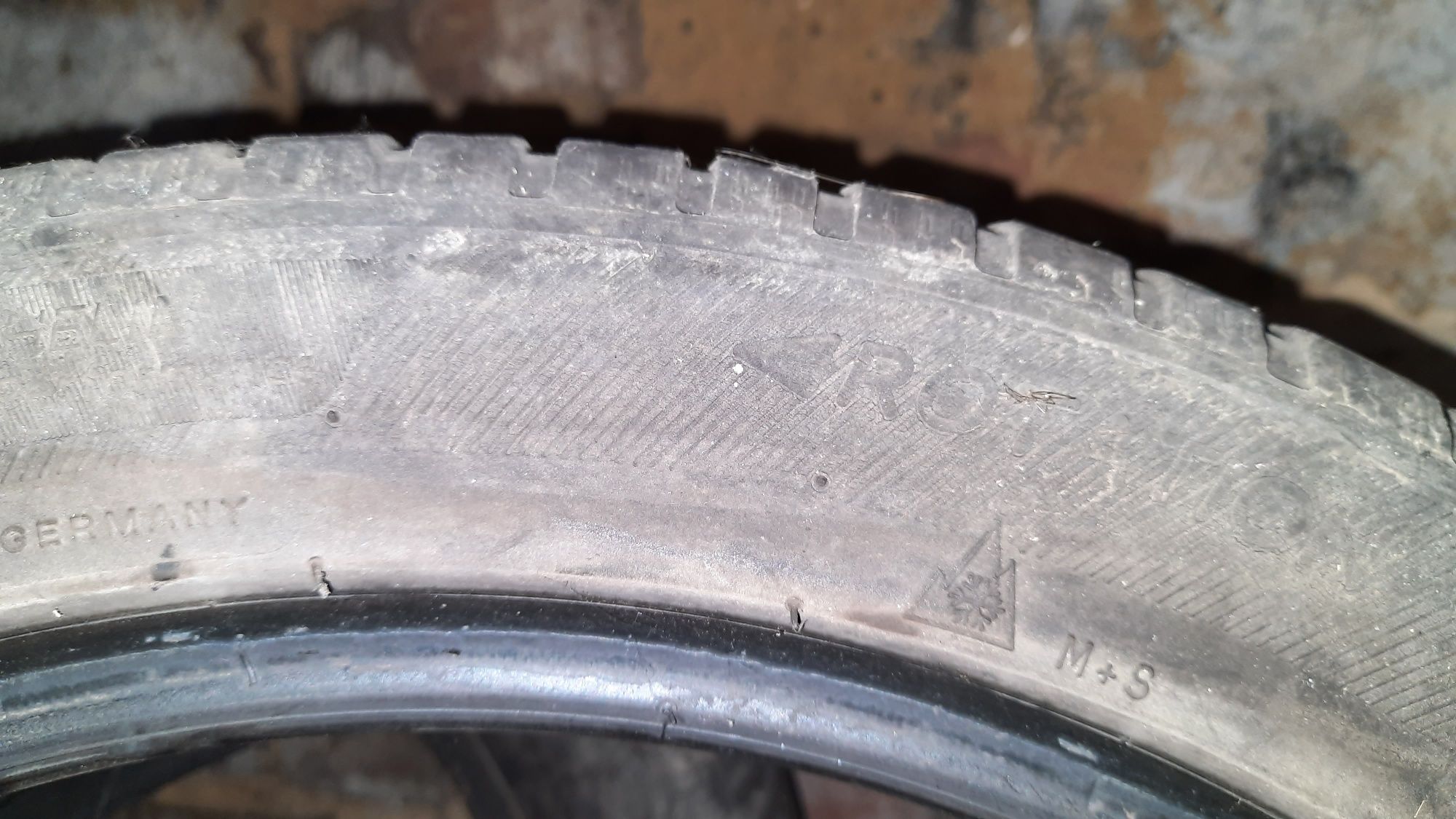 Opony zimowe 225 45 r17 Michelin tubeless 2 szt.