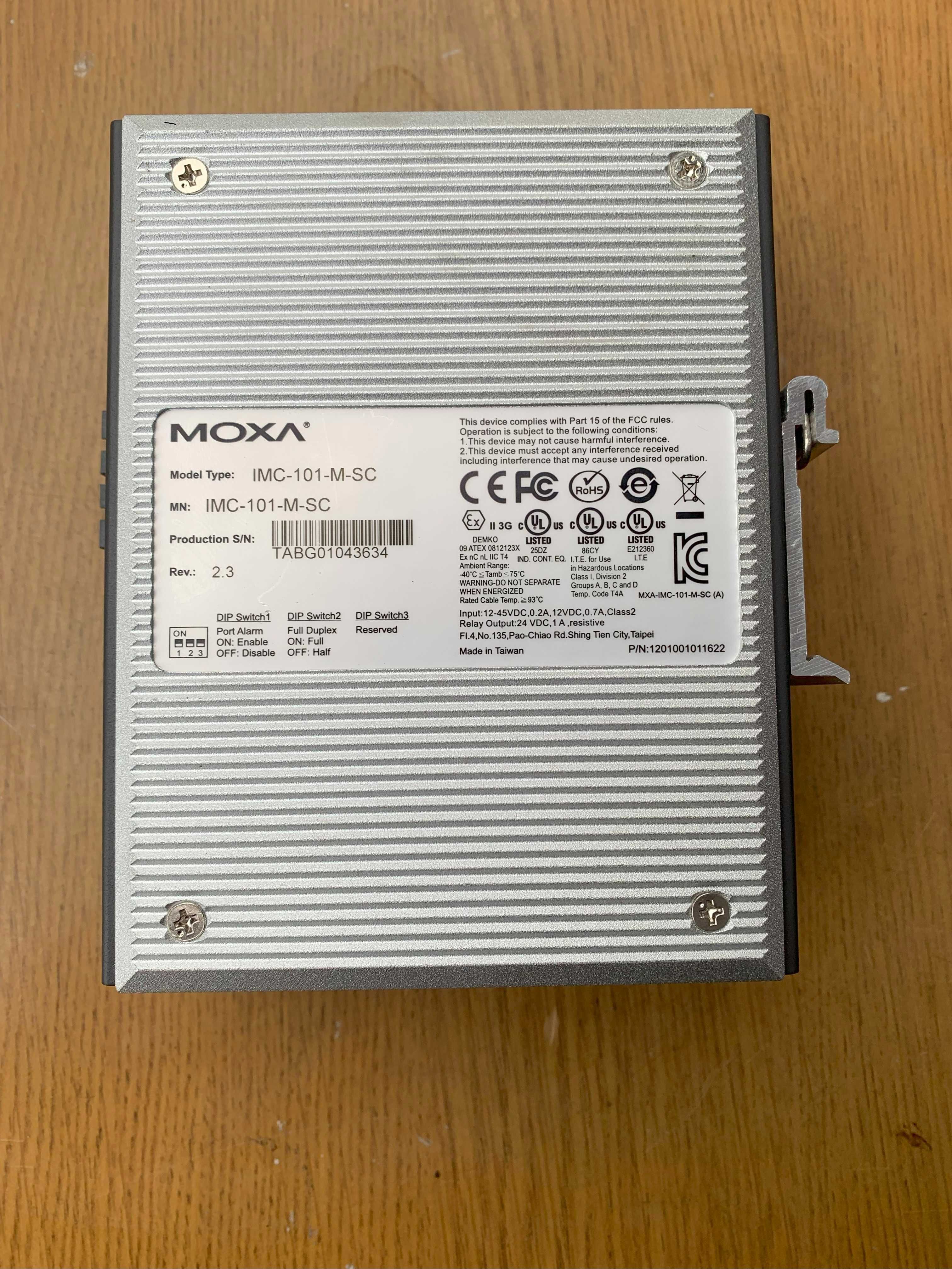 Медіаконвертор Moxa IMC-101-M-SC