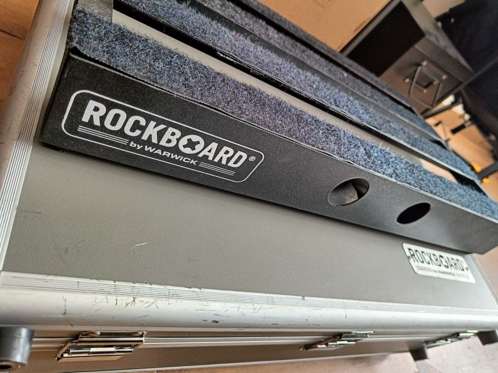 Warwick Rockboard hardcase i pedalboard