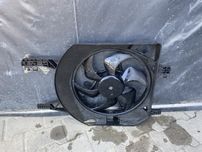 Trafic vivaro 1.9,2.0 wentylator chlodnicy