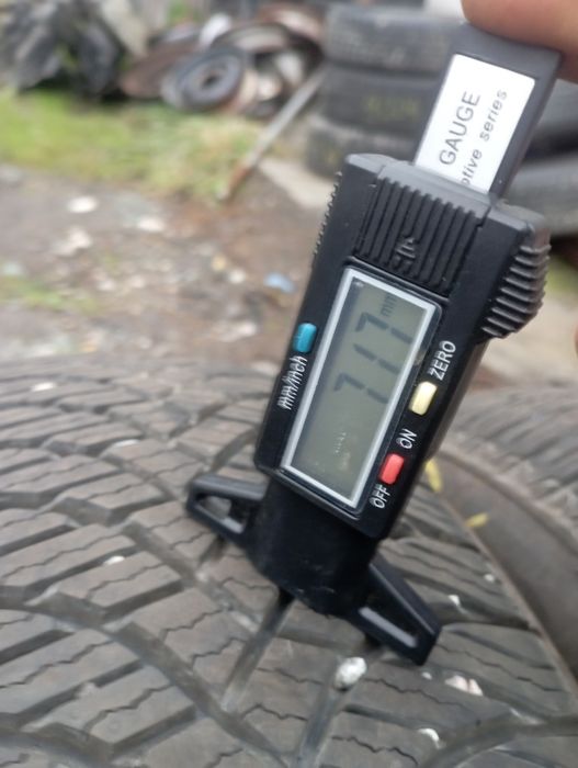 Opony wielosezonowe 4sztuki stan bardzo dobry 195/65R15 rok 24
