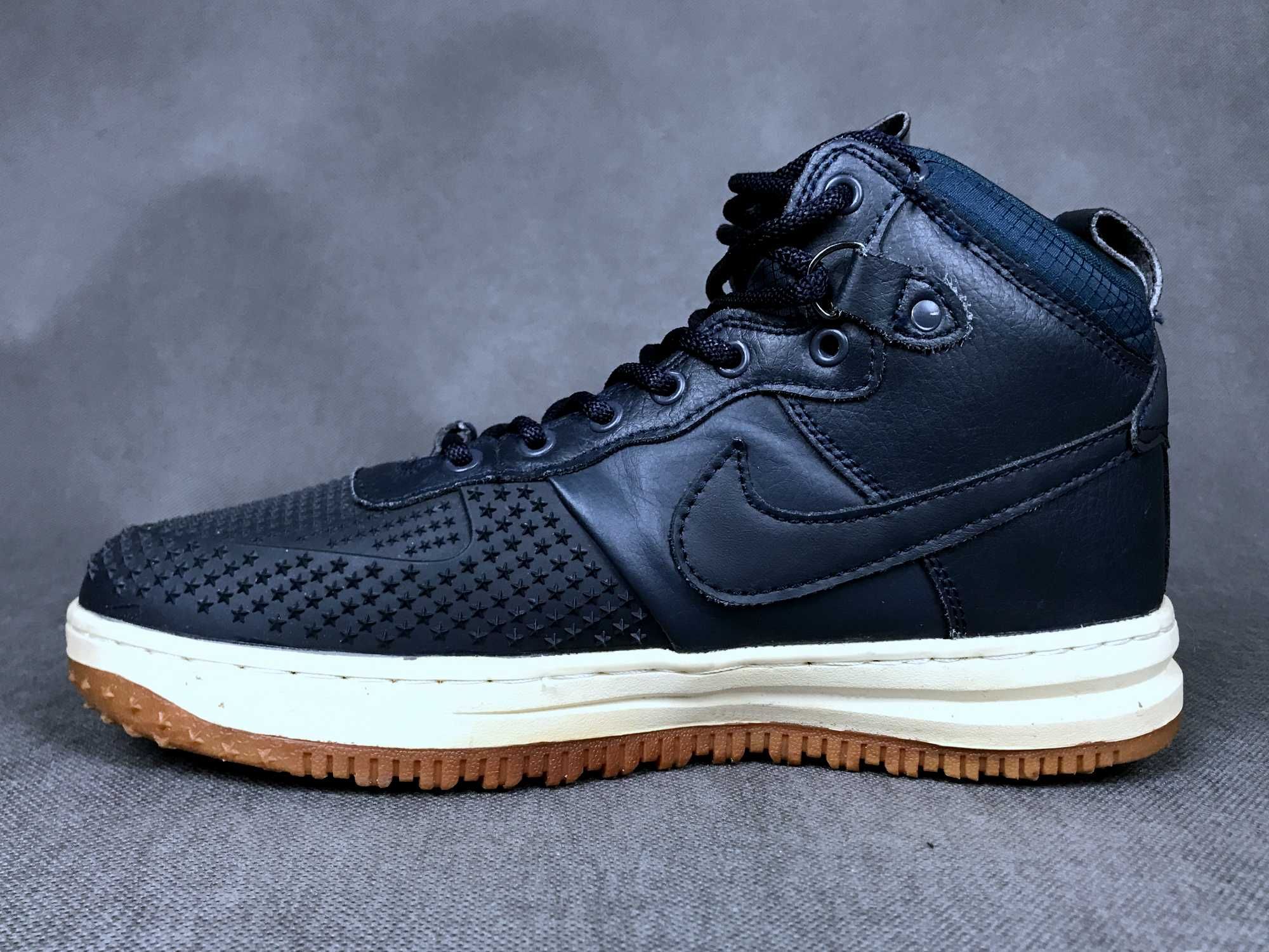 Кросівки NIKE Air Force 42.5 Снікери, водонепроникні