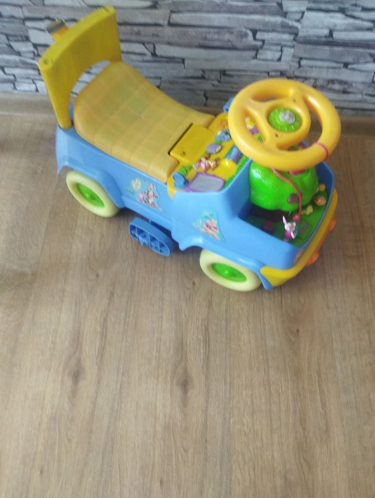 Pchacz jeździk Kubuś Puchatek