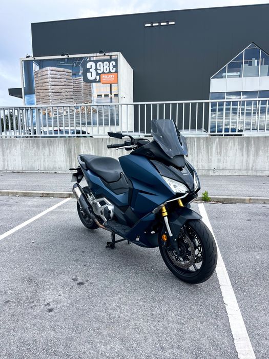 Honda Forza 750cc