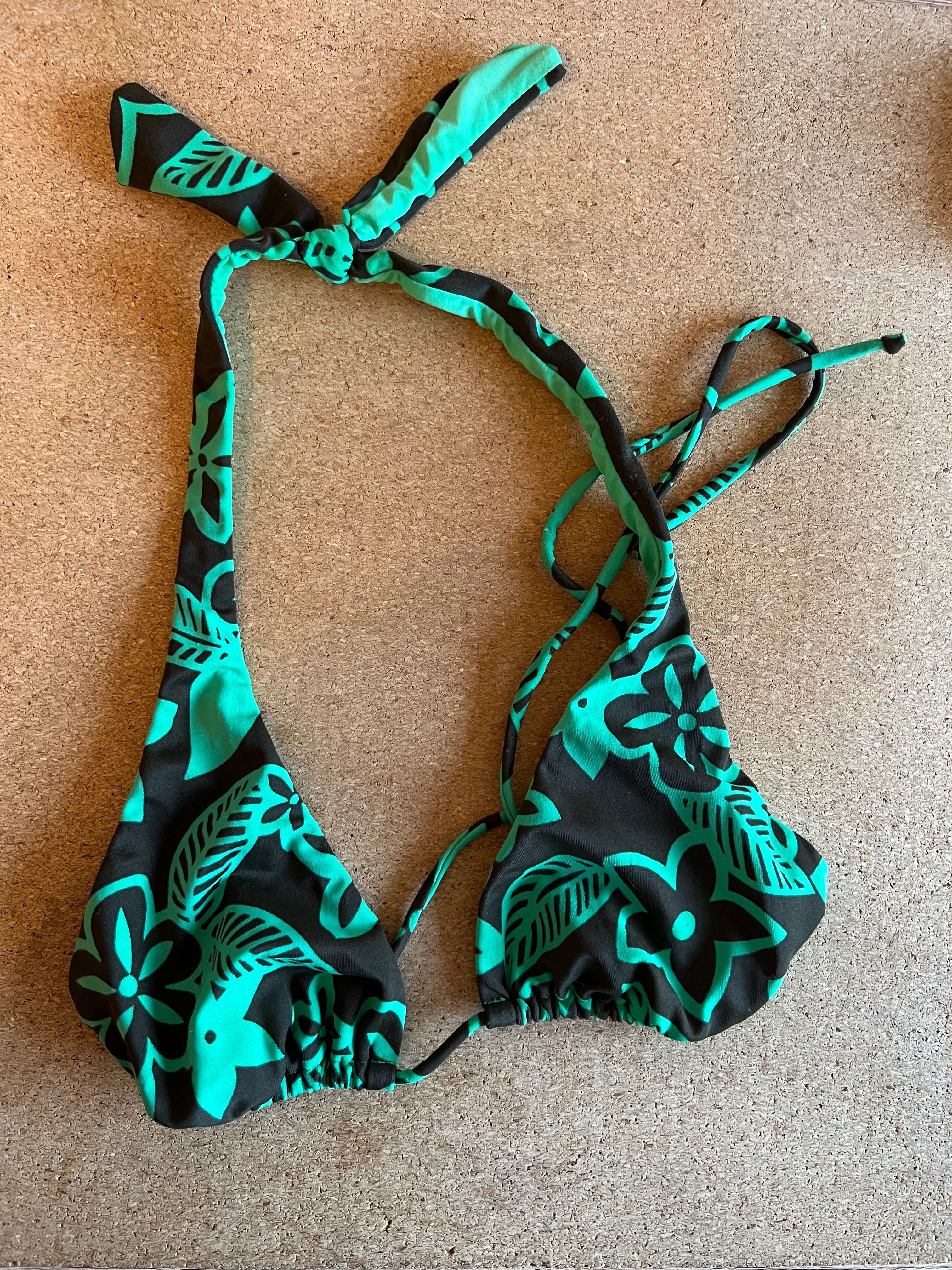 Bikini completo verde e preto da Calzedonia