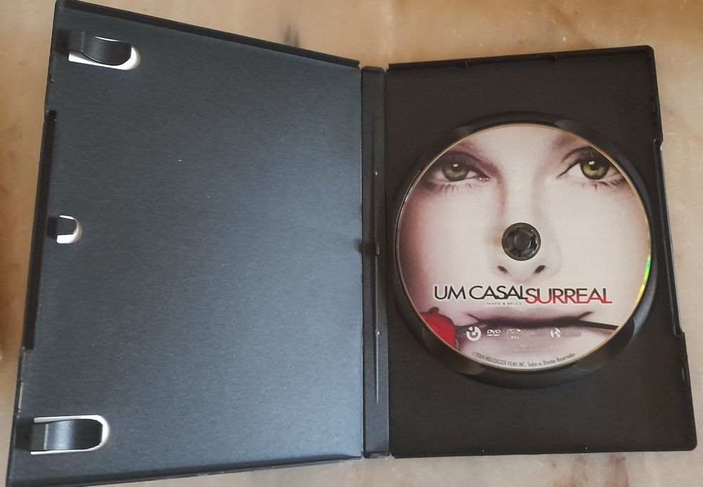 Dvd Um Casal Surreal - Bom estado