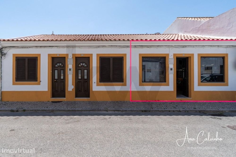 Moradia térrea T1 com pátio e arrecadação em Castro Marim