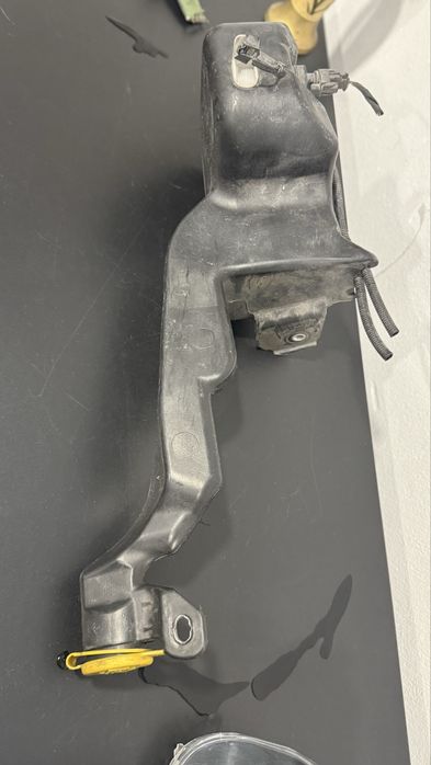 vaso da agua limpa para-brisas Opel Astra h Gtc 1.3