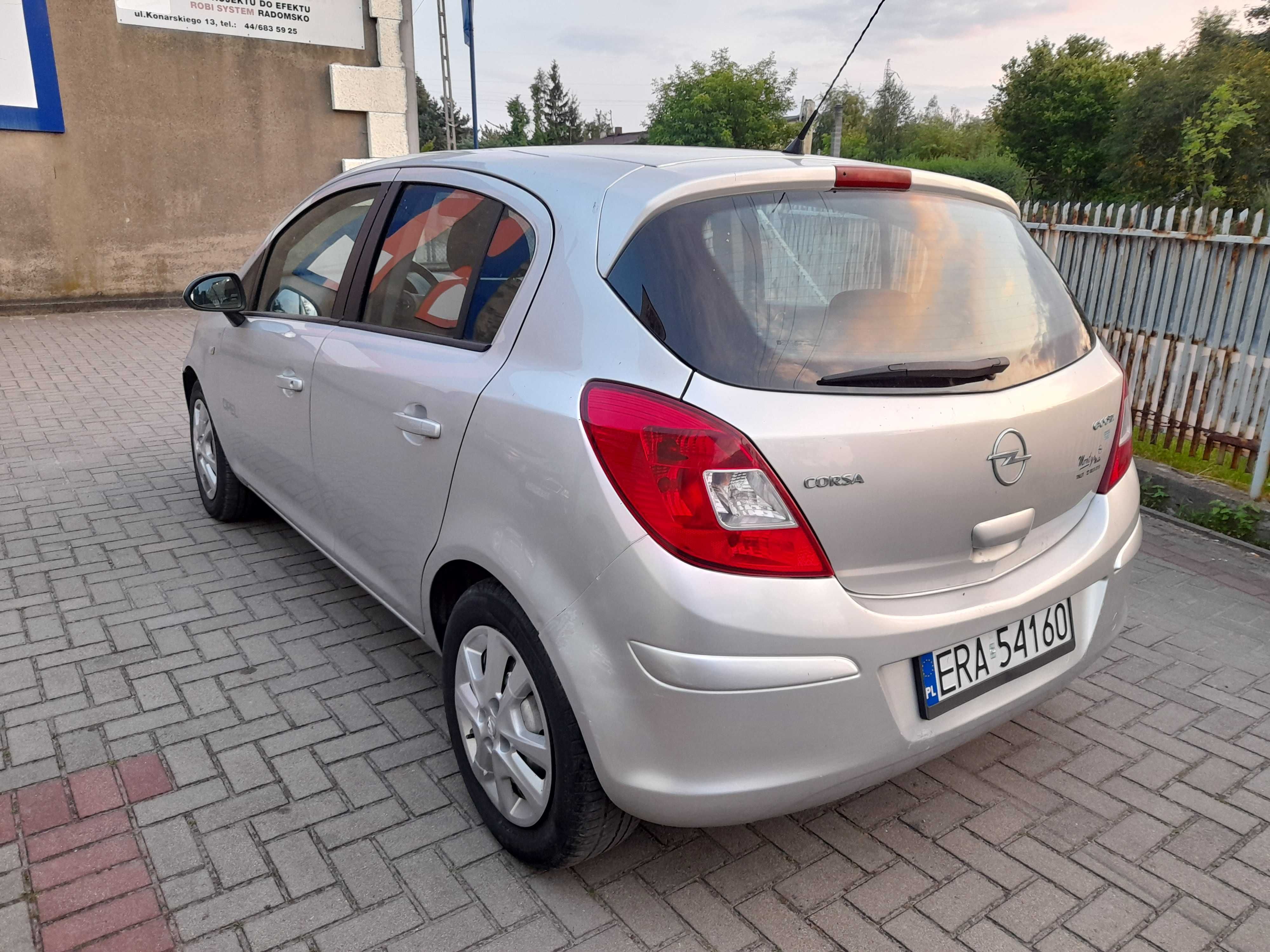 Opel Corsa D 1.3 cdti 2010r zarejestrowana 75KM ważne opłaty 192000km
