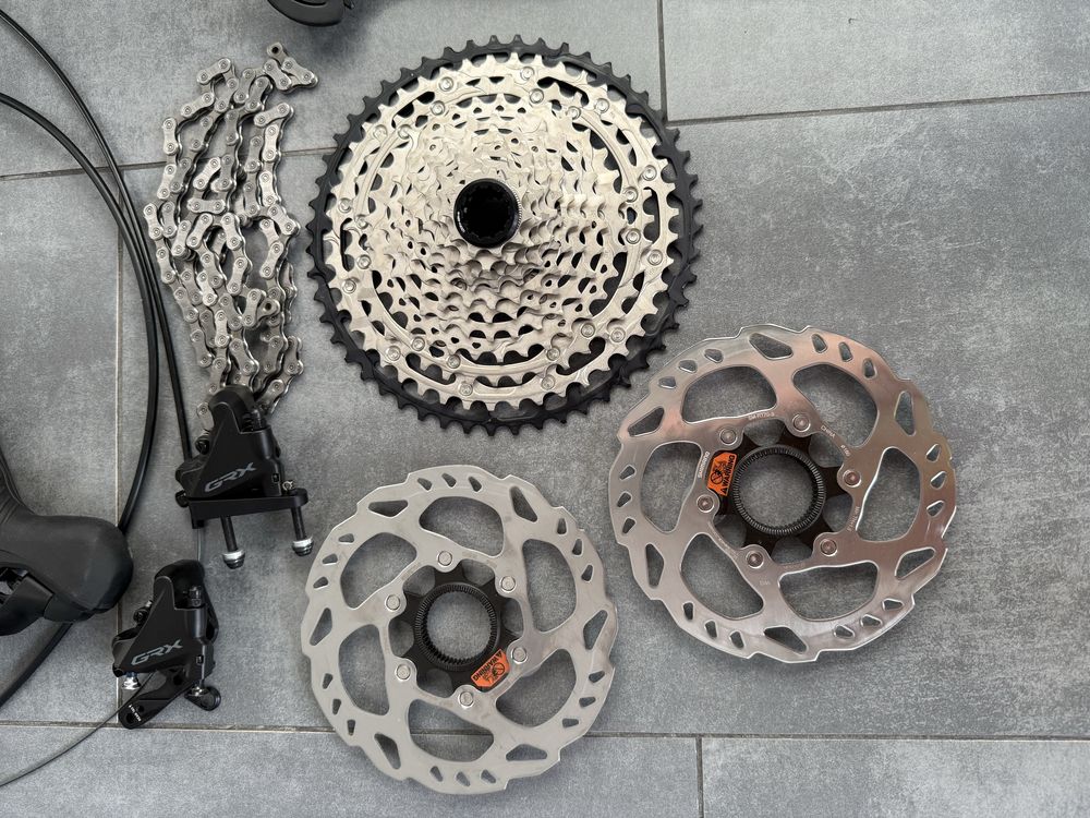 Pelna grupa Shimano GRX 610/822