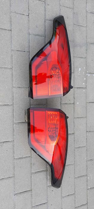 Ford Escape MK2 Lampa Lewa TYŁ LIFT USA Kanada kuga