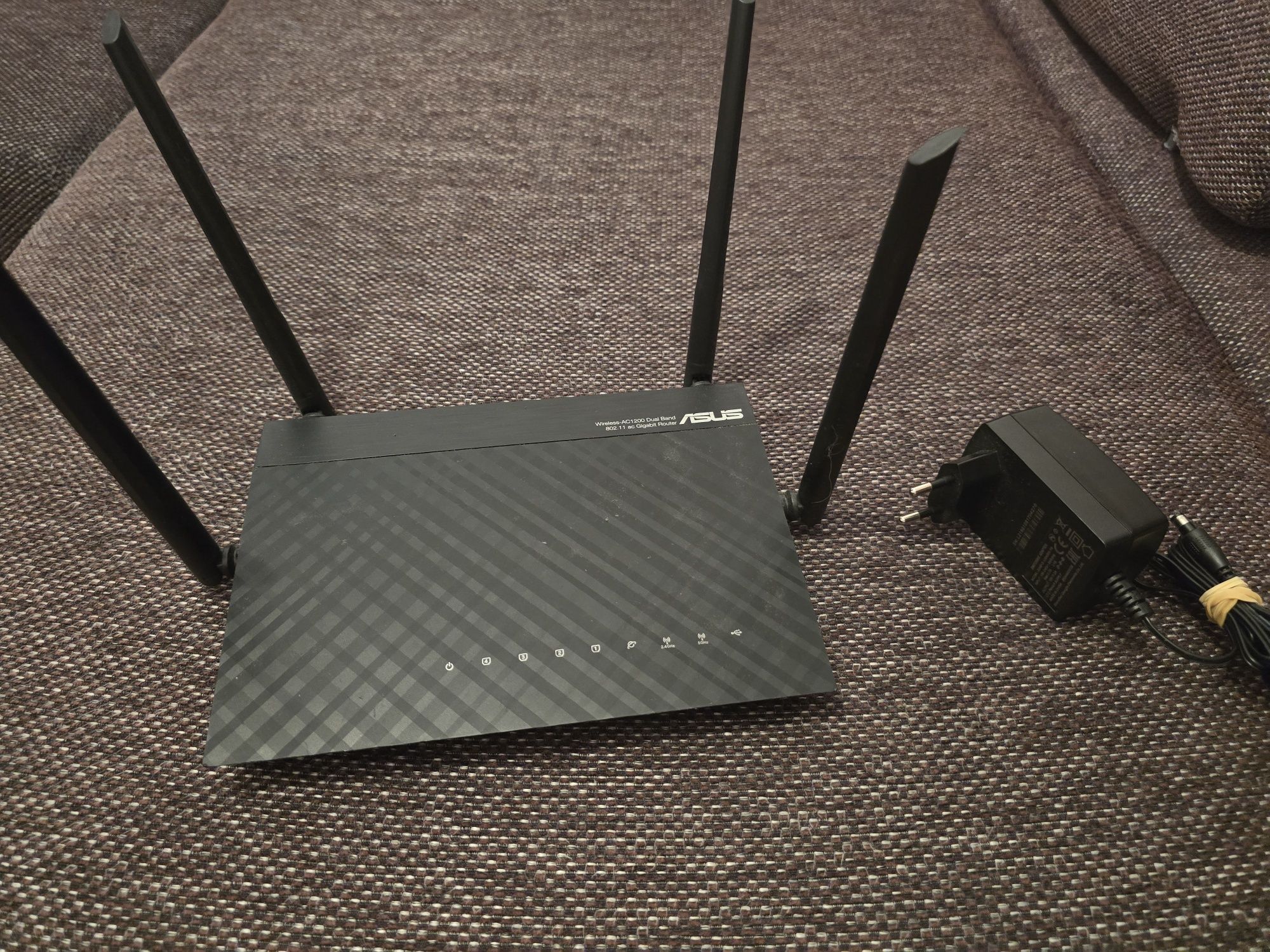 Router Wi-Fi ASUS RT-AC1200G+