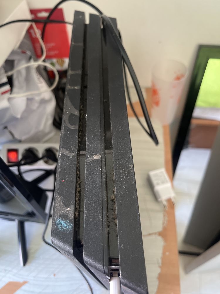Ps4 pro muito bom para quem gosta de consola
