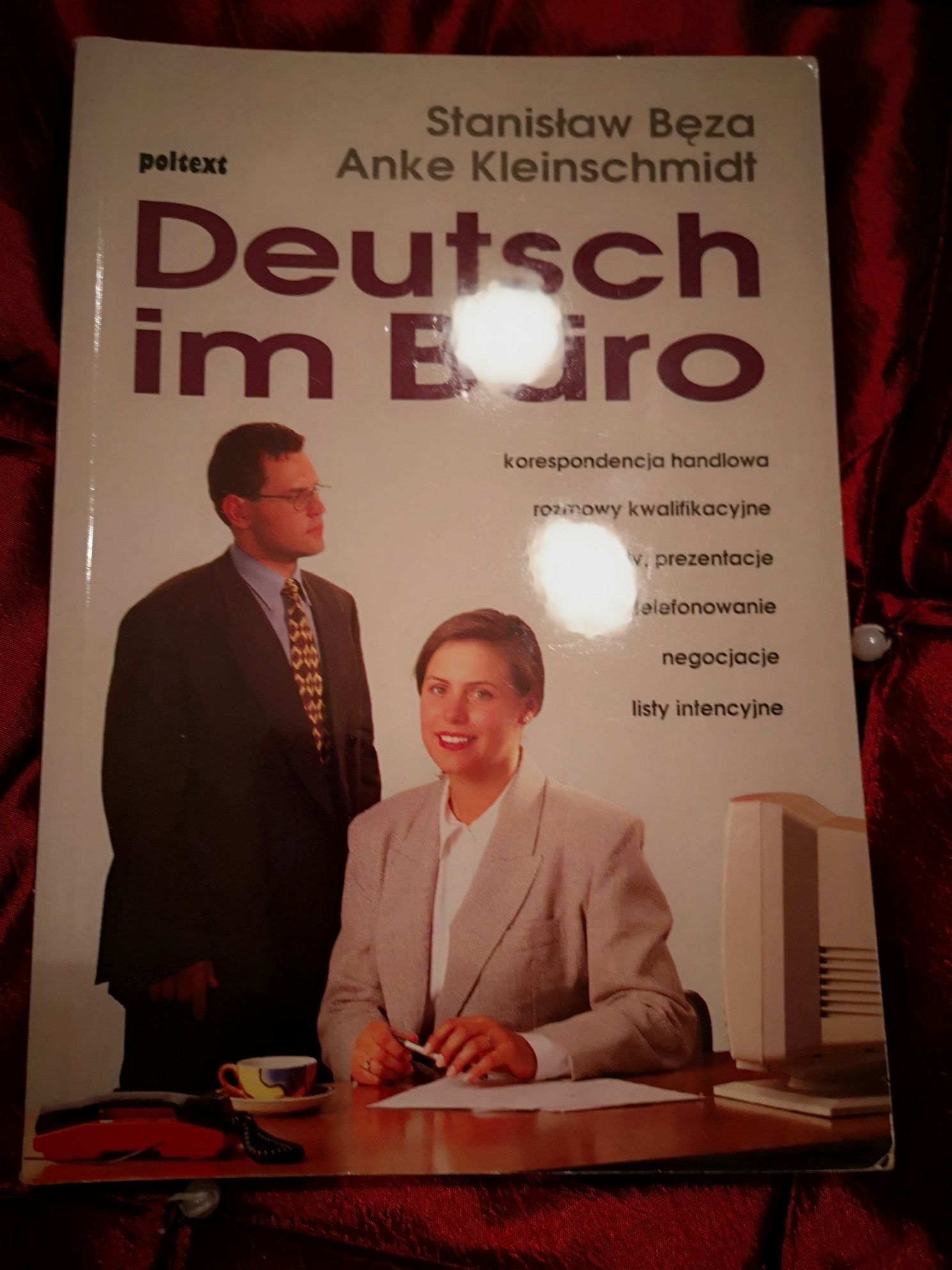 Książka do niemieckiego "Deutsch im Buro"