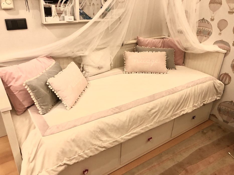 Cama Hemnes IKEA branca extensível