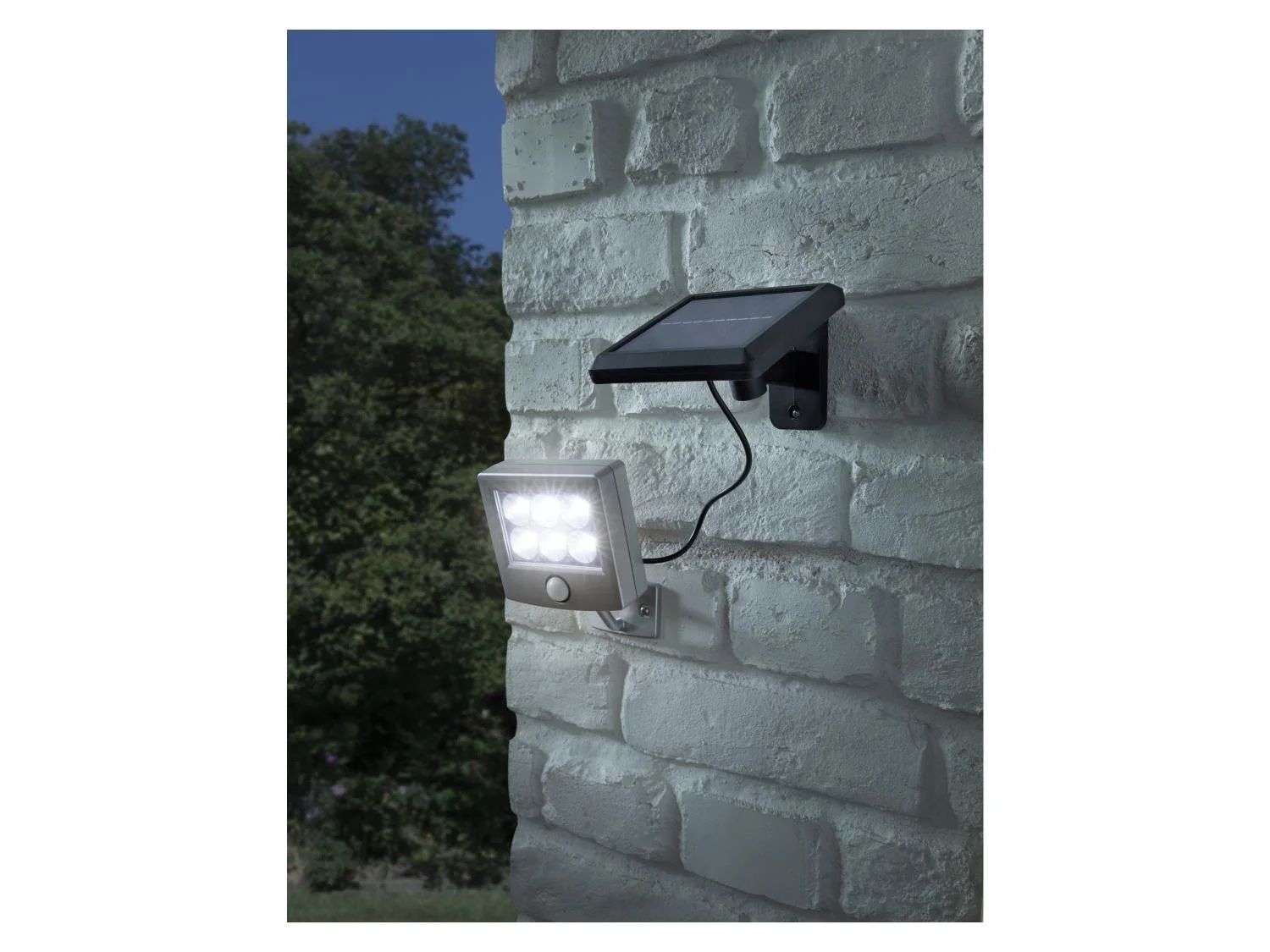Lampa solarna LED z czujnikiem ruchu i zmierzchu. Nowa