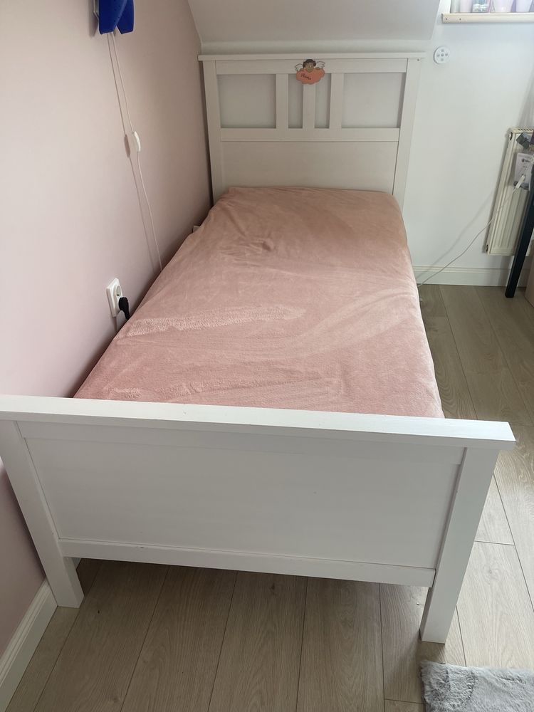 Łóżko Ikea Hemnes 90x200 z materacem
