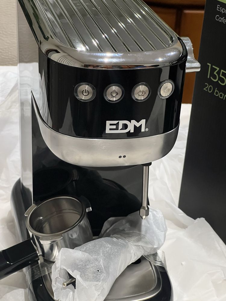 Máquina de café EDM