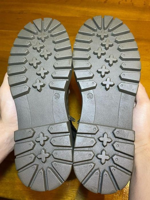 Красиві жіночі ботильйони / черевики від CATWALK 39р.