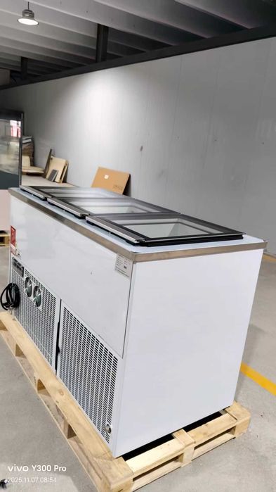 Witryna , konserwator do lodów K6