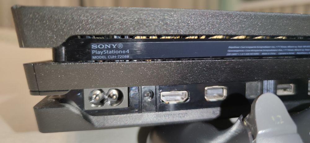 ПРОДАЖ PS4 Pro 1TB - Ідеальний Стан!