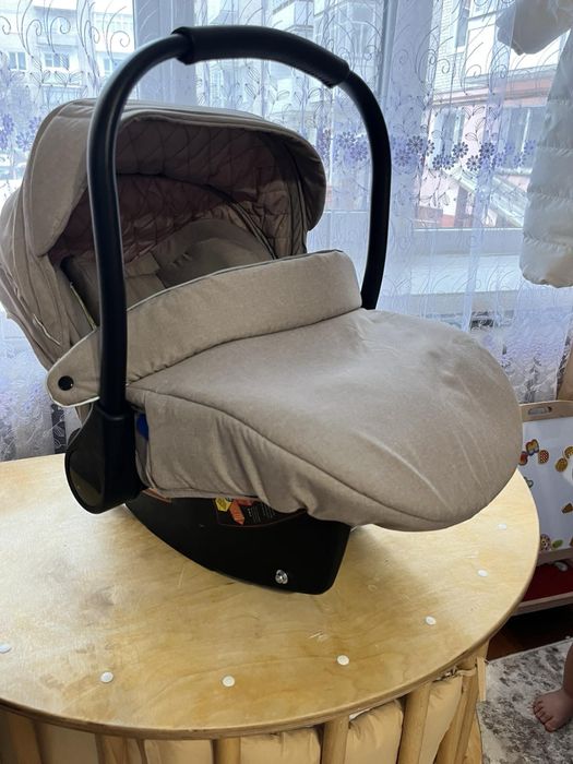 Каляска Carello Epica 3в1 в гарному стані, візок