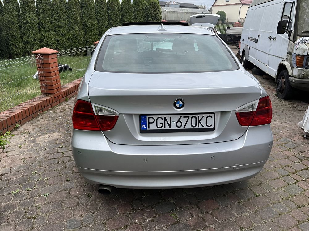 BMW 320i seria 3 e90 duza navi pdc 150km manual