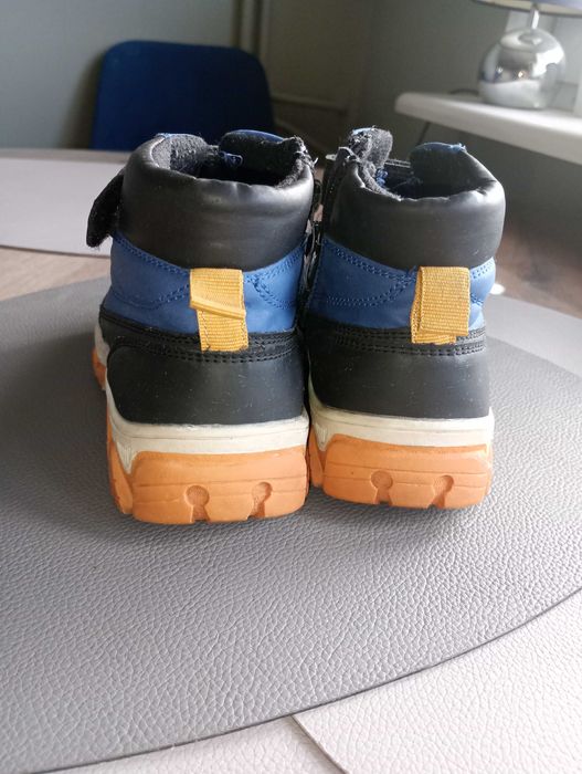 Buty ocieplane dla chłopca w ramiarze 30