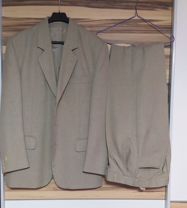 Garnitur męski 3-częściowy + drugi Gratis