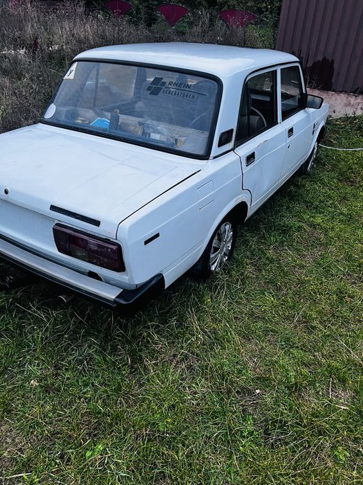 Ваз 2105 жигулі.