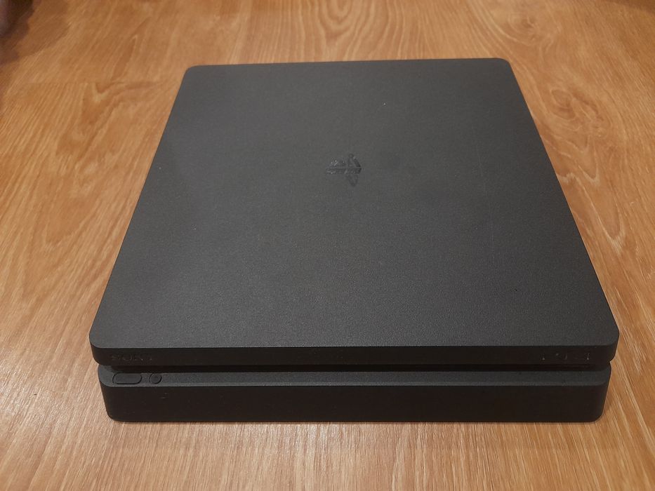 PS4 Slim - 408,5Gb