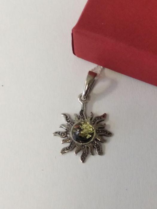 Srebrny wisiorek słońce z bursztynem srebro 925