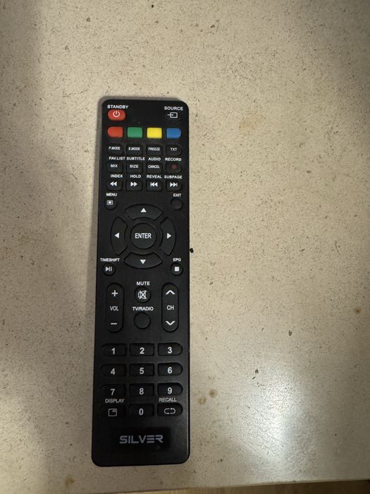 TV SILVER LED IP-L32 modelo 495523