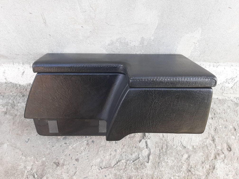 Продам подлокотник Альпина,Alpina на BMW E34 E32 БМВ Е34 Е32