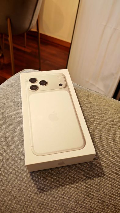 iPhone 17 Pro Max 256Gb NOVO/SELADO C/Fatura e Garantia