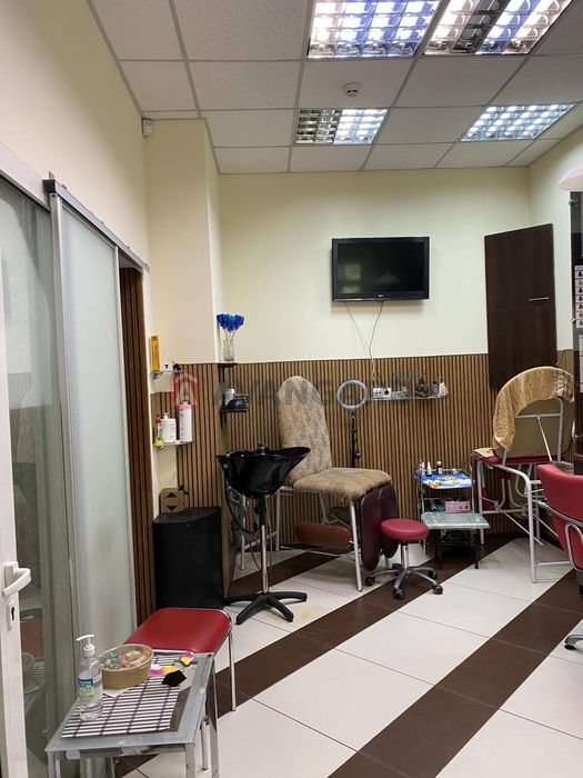 Продам готовий бізнес у центральному районі Салон Краси35000$