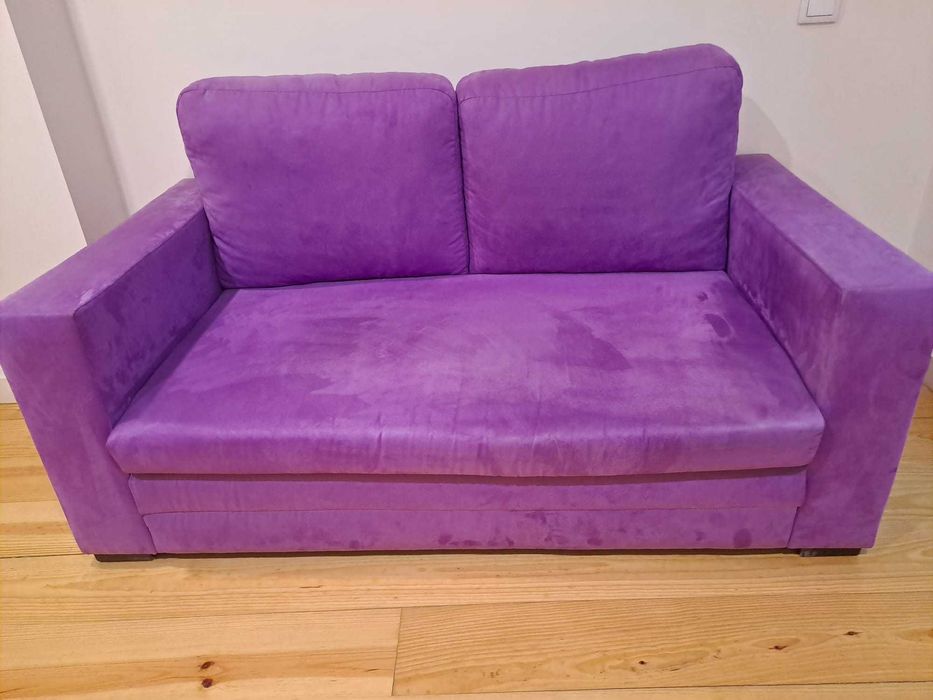 Sofá lilás 2 lugares (sofá cama)