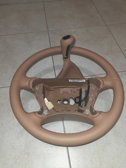 Перетяжка рулей .Кожа, кож зам, Ручек КПП, юбки, ручек карт и др.