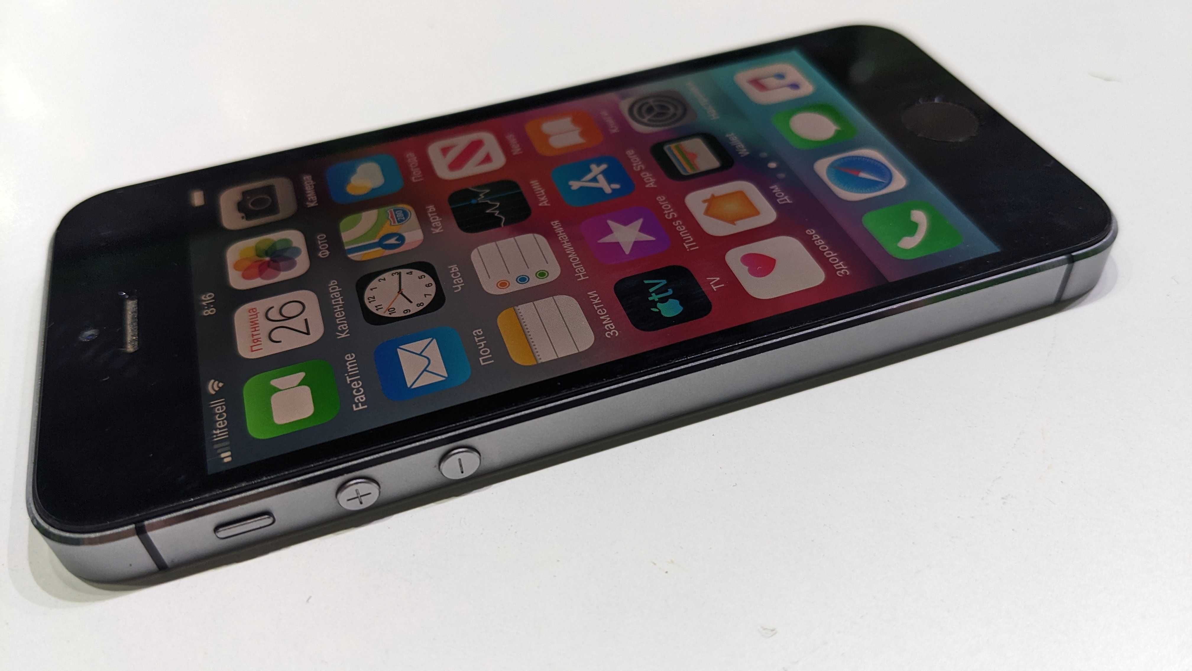 Apple iPhone 5s Space Gray Unlocked телефон  (оригинал)