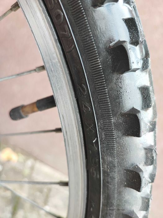 Rower, damka alu Trekking REX 28', GIANT MOUNTAIN BICYCLES 24'