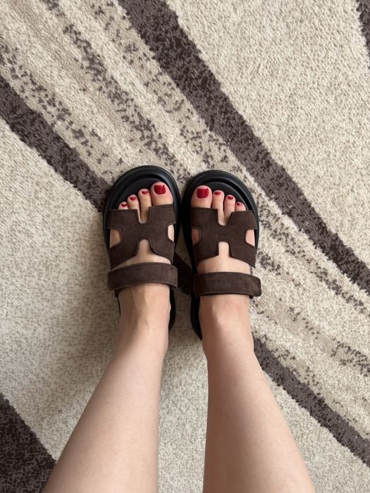 Шльопанці слайдери