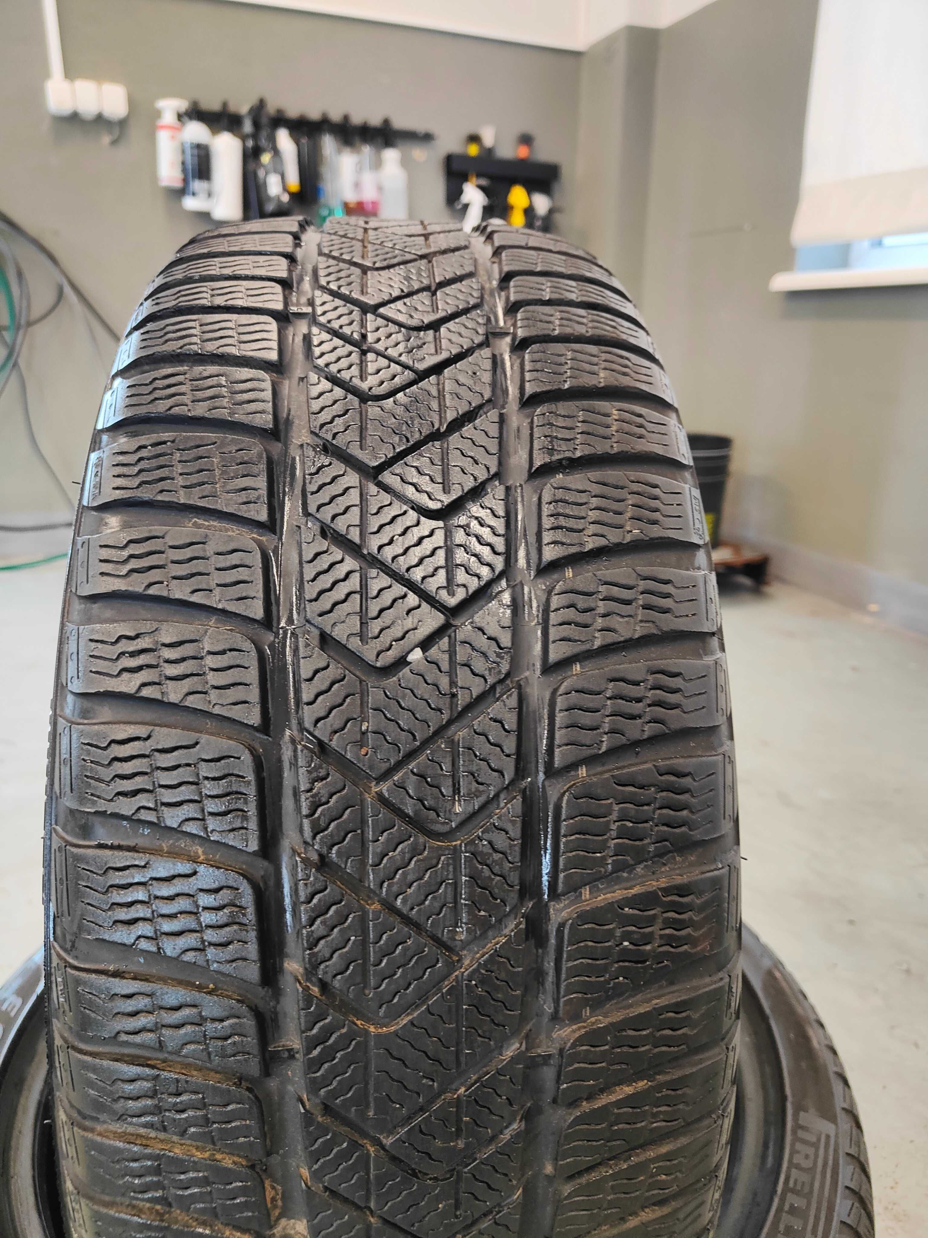 :296 Opony zimowe Pirelli SottoZero3 225/40/19