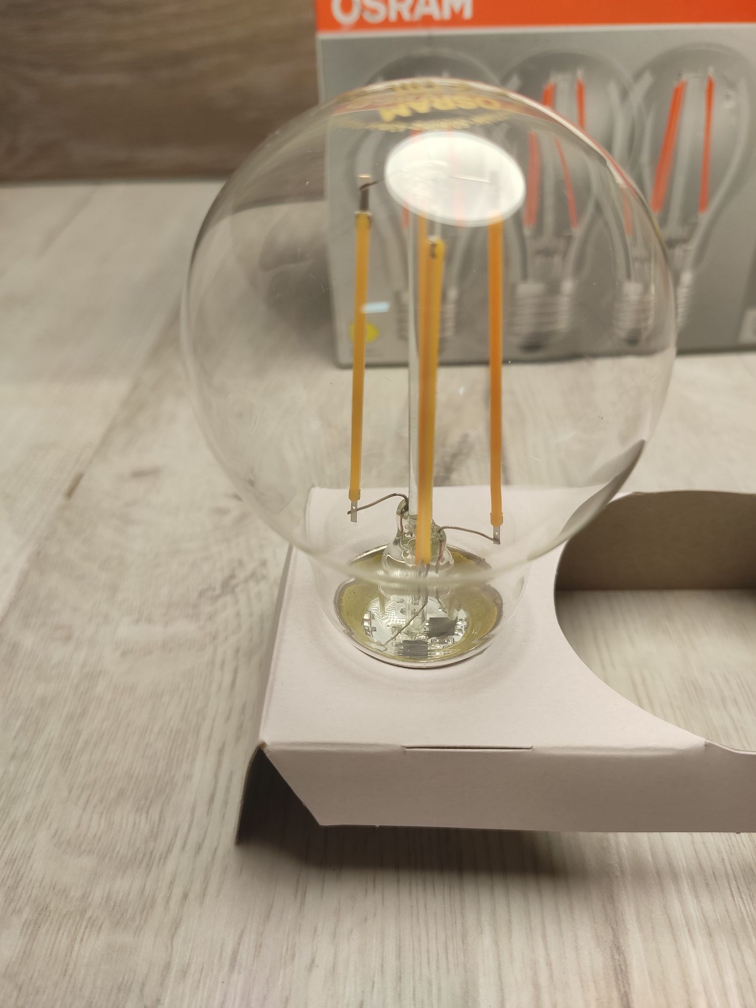 Żarówka LED 2 sztuki E27 7,5 W 1055 lm Ciepła biel Osram