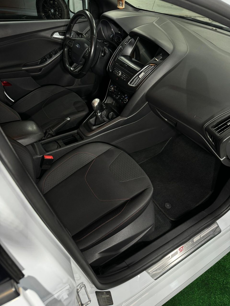 Ford Focus 1.0 EcoBoost ST-Line