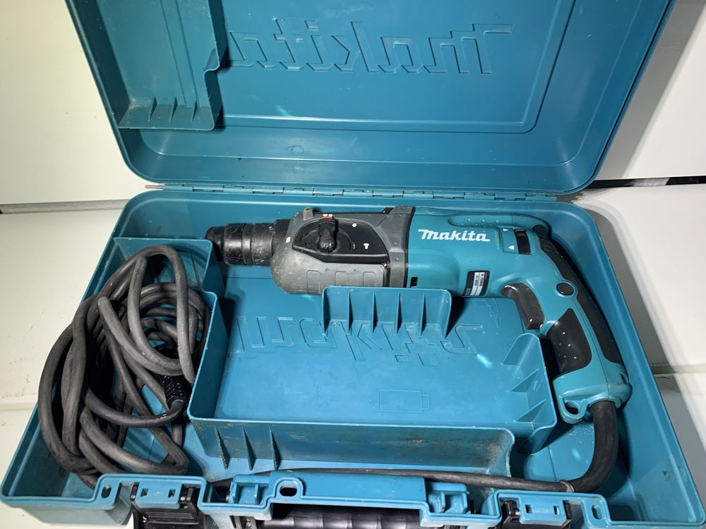 Перфоратор Makita HR 2470 (ударная дрель,отбойник)