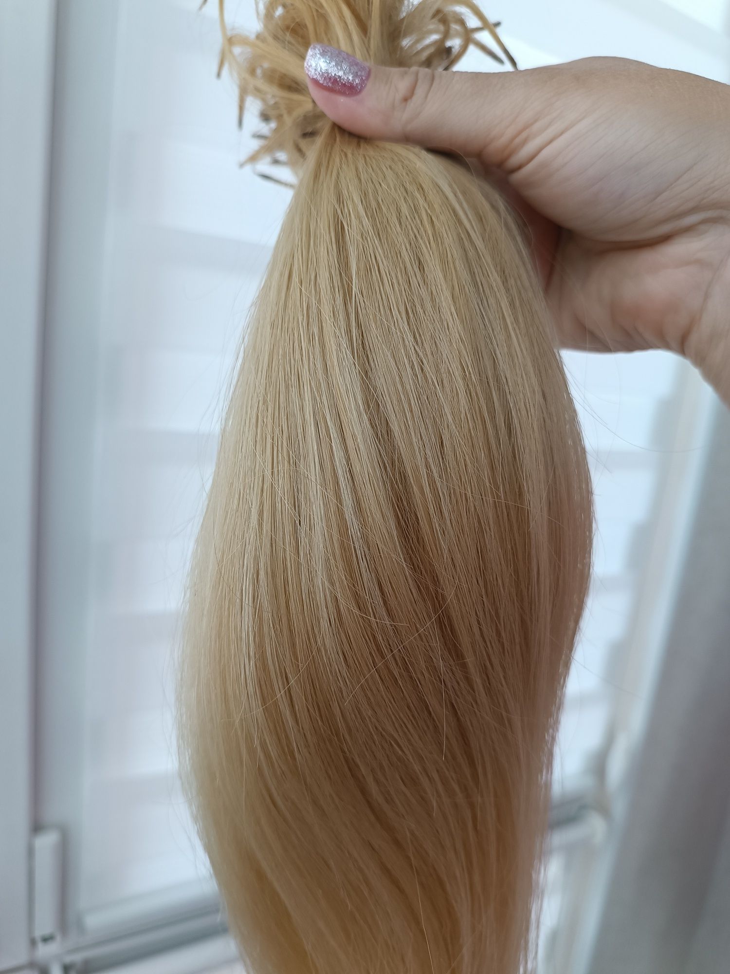 Натуральне слов'янське волосся блонд