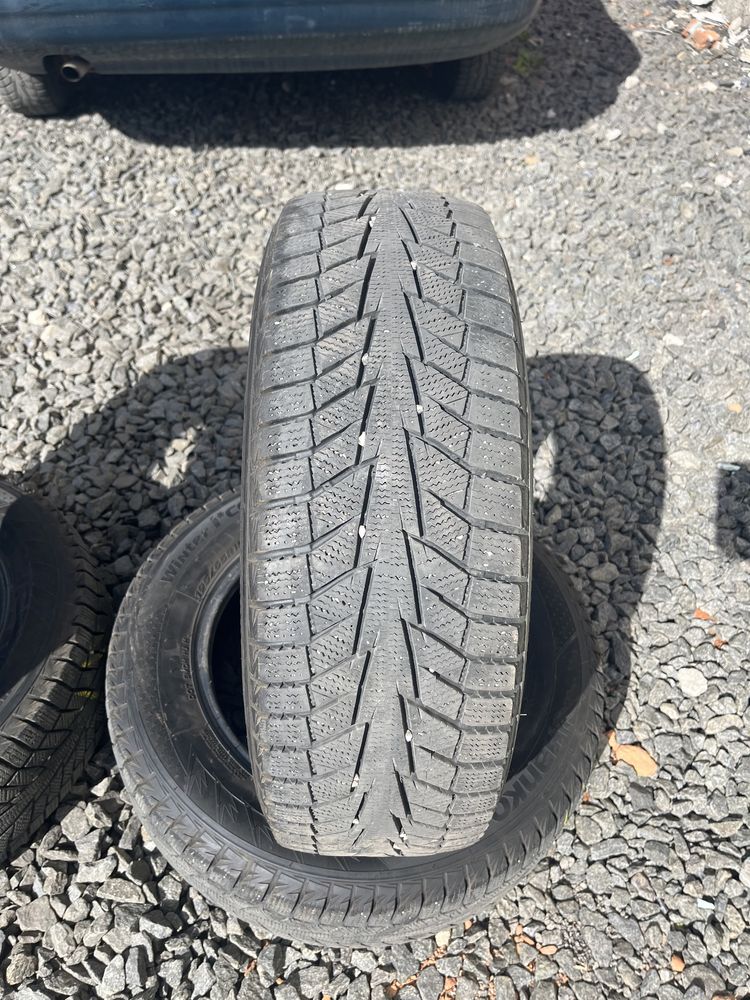 Резина  зимова hankook r 15 195/65