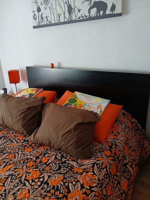 Sommier em madeira wengé