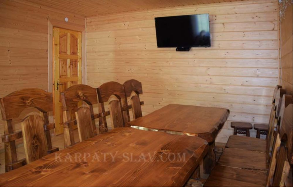 Житло в Карпатах. Басейн, чан. Славське